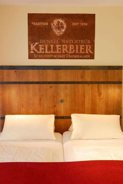 Brauerei Gasthaus Lohhof Im Muenchner Norden, Direkt An Der S1, Naehe Vom Flughafen, Zentrum, A92, Allianz Arena, Ruderregatta Und Schiessanlage G- Hochbrueck Entfernt, Internationale Kueche Unterschleißheim Quarto foto